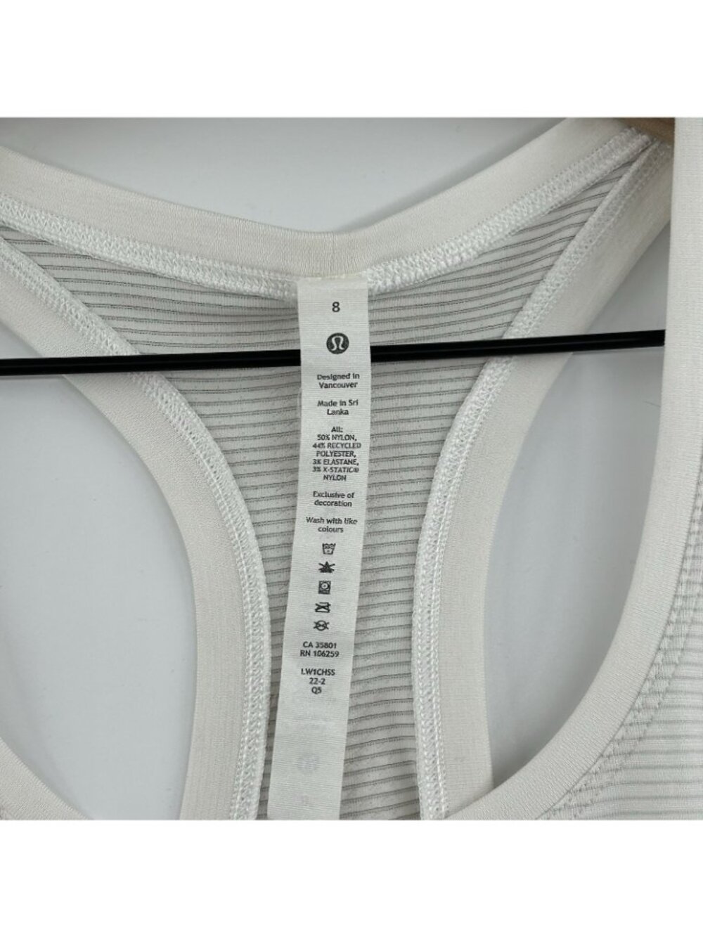 Lululemon Swiftly Tech Racerback Tank Top 2.0 Lightweight Women Size 8 White Gym - Picture 4 of 14